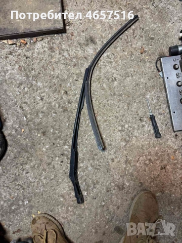 Ляво рамо предна чистачка на Ауди Audi A8 D4 H4 само за 40лв. 3392125891