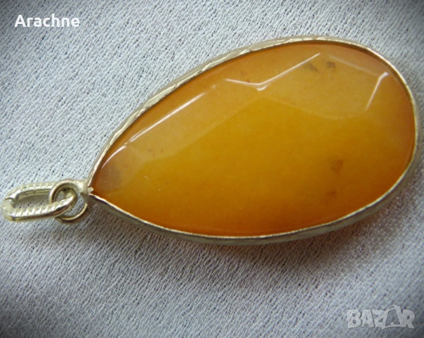 Голям позлатен медальон с хесонит гранат, снимка 2 - Колиета, медальони, синджири - 53323110