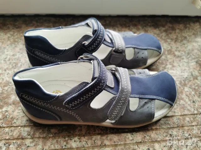 Нови ортопедични сандали от естествена кожа размер 36, стелка 22см.