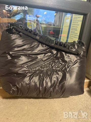 Оригинална чанта Dsquared2, снимка 6 - Чанти - 53309752