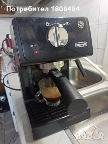 Кафемашина Делонги с ръкохватка с крема диск, работи отлично и прави хубаво кафе с каймак , снимка 3 - Кафемашини - 41874761