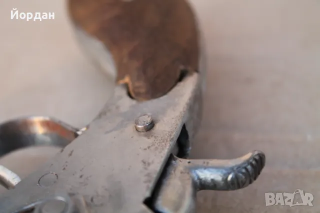 Стар пистолет в един екземпляр, снимка 16 - Антикварни и старинни предмети - 48720424