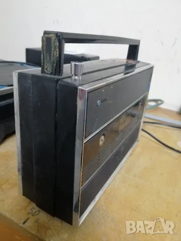 Ретро радиоприемник SONY TR-1000, снимка 14 - Радиокасетофони, транзистори - 48276420