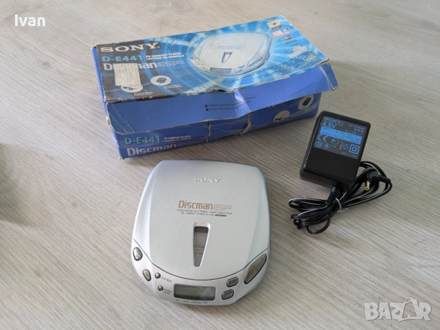 Sony Discman D-E441 ESP2 дискмен + зарядно + кутия