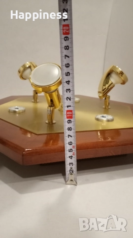 Лампа за таван с метални лунички въртящи и дървена рамка , снимка 7 - Лампи за таван - 52229805