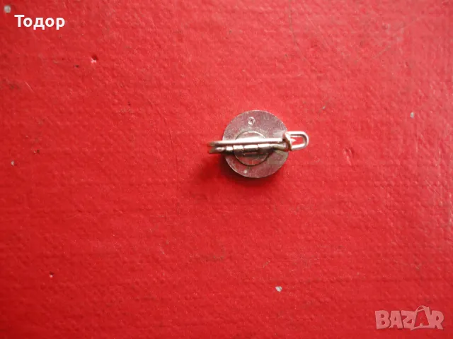 Значка знак фолксфаген с емайл WV, снимка 4 - Колекции - 50265398