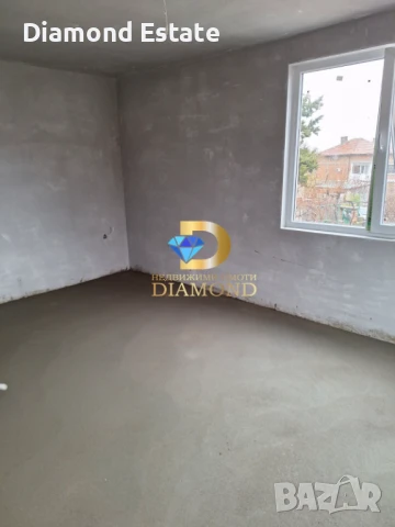 Триетажна къща в село Татарево общ. Първомай, снимка 9 - Къщи - 50779252