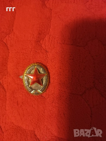 Стара соц кокарда с петолъчка