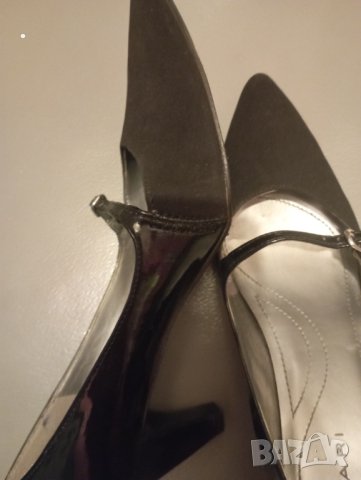 Обувки, снимка 2 - Дамски обувки на ток - 42208640