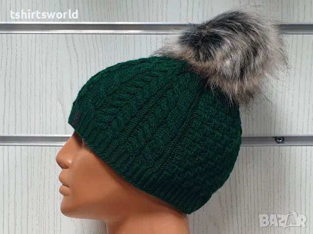 Нова дамска плетена шапка с помпон/пух в зелен цвят, снимка 6 - Шапки - 48208906