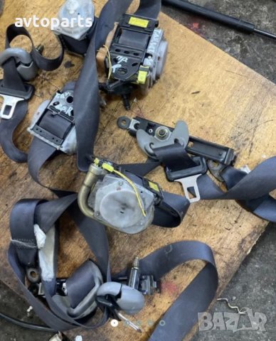 Toyota Avensis Verso 2005година Колани