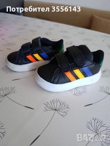 Детски маратонки Adidas , снимка 4 - Детски маратонки - 51808104