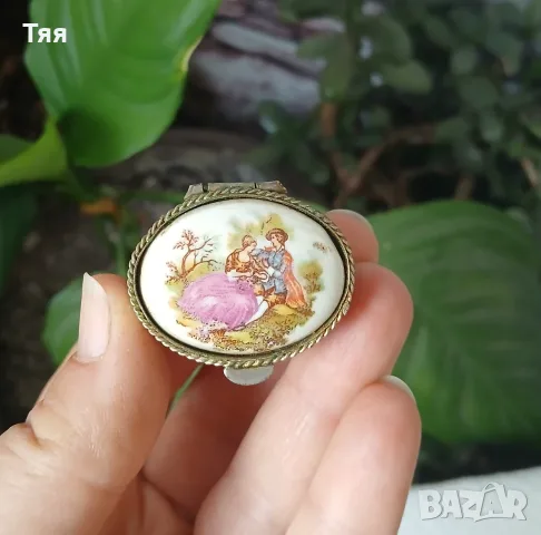 Кутийка за хапчета с Ромео и Жулиета 