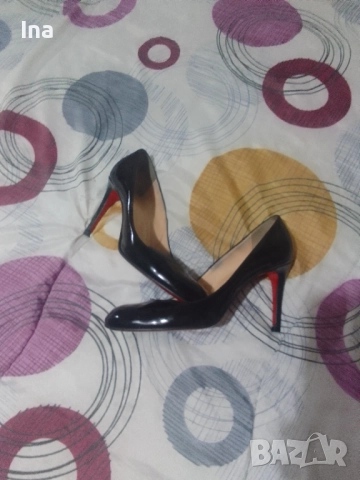 christian louboutin-обувки, снимка 4 - Дамски елегантни обувки - 52178945