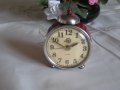 Часовници будилници СЛАВА работещи антики от СССР, снимка 2