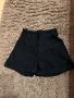 Уникални дънкови панталонки Bershka, снимка 1 - Къси панталони и бермуди - 41536397