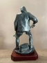 Винтажна алуминиева статуетка „Рибар с въдица“, върху червена основа, снимка 4