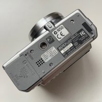 ✅ Sony 🔝 Cyber-Shot DSC-V1 , снимка 6 - Фотоапарати - 44249030