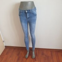 Дамски дънки и три модела панталон , снимка 4 - Панталони - 40887099