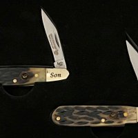 Подаръчен комплект от два сгъваеми ножа “Баща и син”. , снимка 2 - Ножове - 41920644