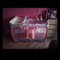 Преносима бебешка кошара с две нива и всичко необходимо , снимка 2 - Бебешки легла и матраци - 41066464