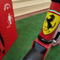 НОВО! Голям сгъваем скутер Ferrari, снимка 6 - Скутери и тротинетки - 36215408