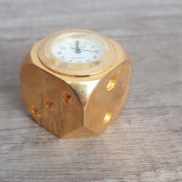 Миниатюрен кварцов часовник " LE TEMPS"-зарче, снимка 1 - Антикварни и старинни предмети - 41922250