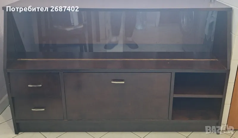 Продавам шкаф с витрина -използван., снимка 1
