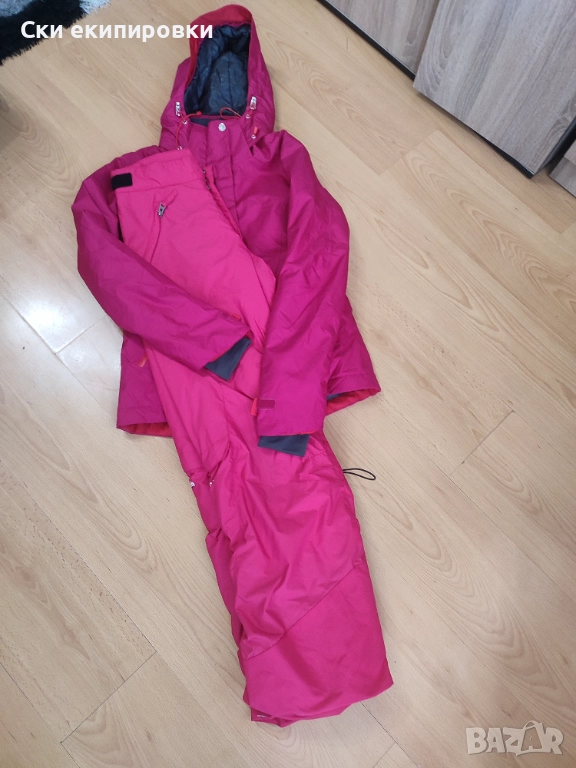 Дамска ски екипировка С размер , снимка 1