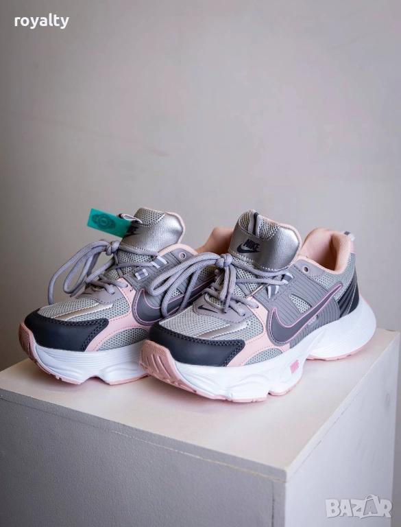 Nike Дамски Маратонки , снимка 1
