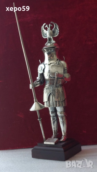 Много рядка фигура- скулптура от солидно сребро 800,края на 19век Ръчна работа. , 3 000 €, снимка 1