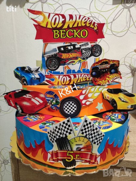 Картонена торта Хот Уилс , снимка 1