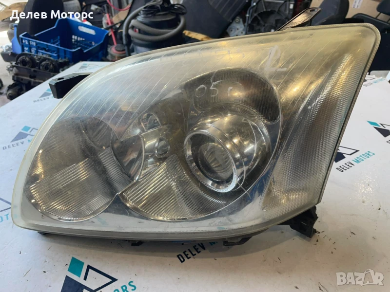 Фар ляв от Toyata Avensis, Тойота Авенсис 2005г., снимка 1