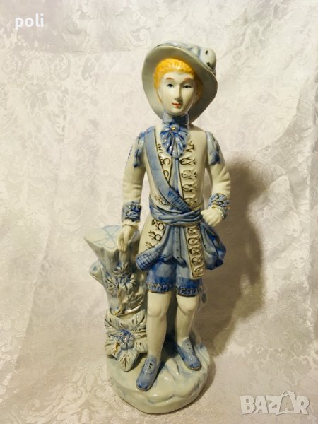порцеланова статуетка , снимка 1