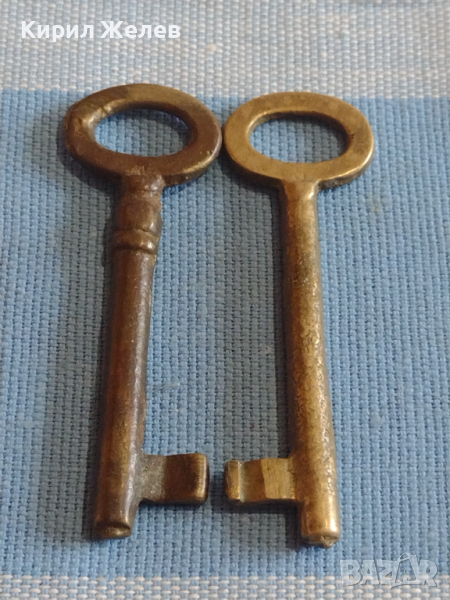 Два стари бронзови ключа от соца за брава за КОЛЕКЦИЯ ДЕКОРАЦИЯ БИТОВ КЪТ 29261, снимка 1