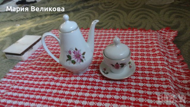 Български порцелан ,чайник ,захарница и др., снимка 1 - Сервизи - 41443266