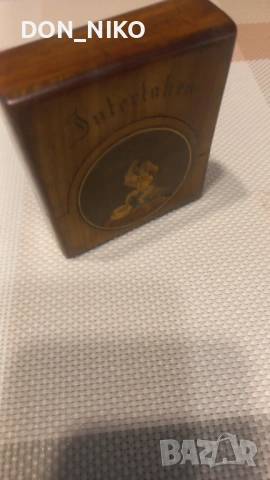 Дървена Кутийка за джобен часовник, снимка 2 - Антикварни и старинни предмети - 53398807