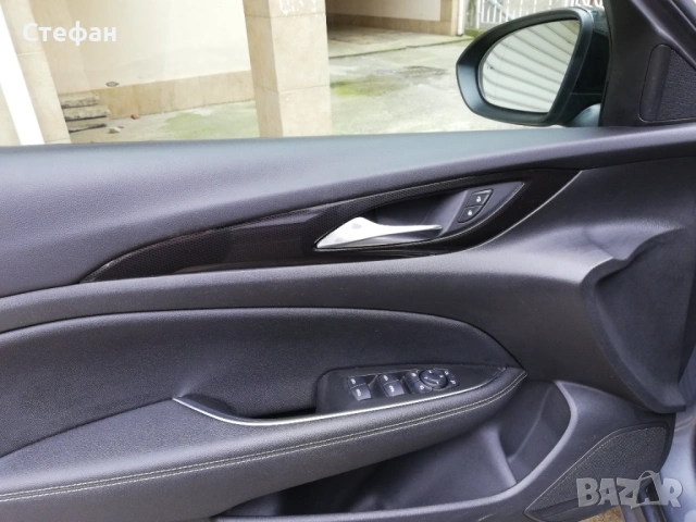 Opel Insignia 2021, снимка 11 - Автомобили и джипове - 53767709
