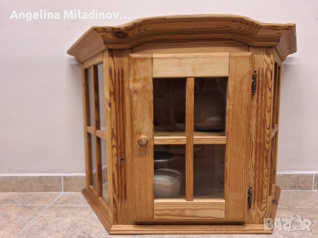 Винтидж витрина за стена, снимка 4 - Секции и витрини - 52262971