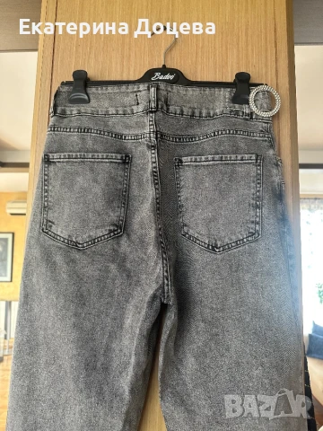 Дънки в сиво с апликация и сребърна токс, снимка 6 - Дънки - 51160869