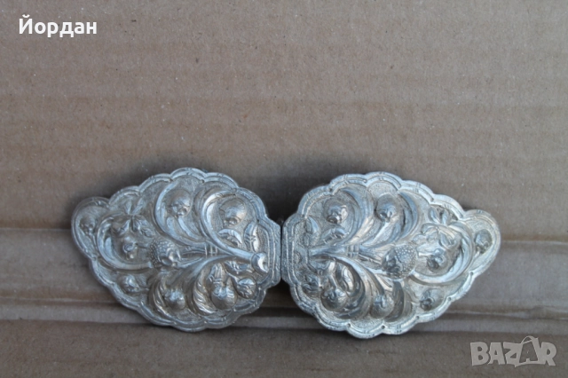 Сребърни пафти