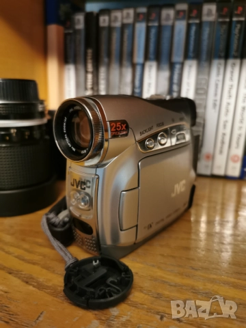 JVC GR D270