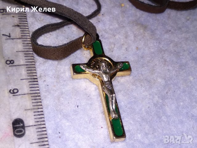 СТИЛНО КАТОЛИЧЕСКО ПОЗЛАТЕНО РАЗПЯТИЕ КРЪСТ с ЕМАЙЛ ЛАК и ШНУРЧЕ от ВЕЛУР 21540, снимка 7 - Колиета, медальони, синджири - 41483263