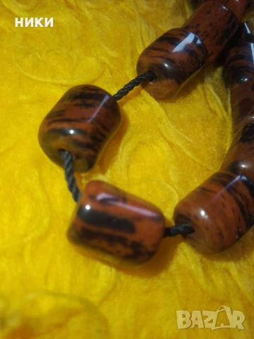 Кехлибарена броеница, снимка 2 - Колиета, медальони, синджири - 53664775