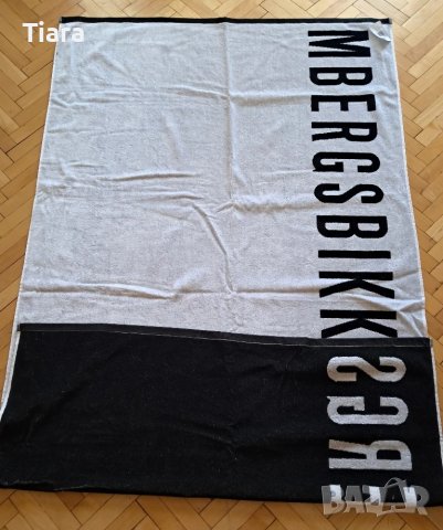 BIKKEMBERGS- Плажна кърпа, снимка 2 - Хавлиени кърпи - 50702756