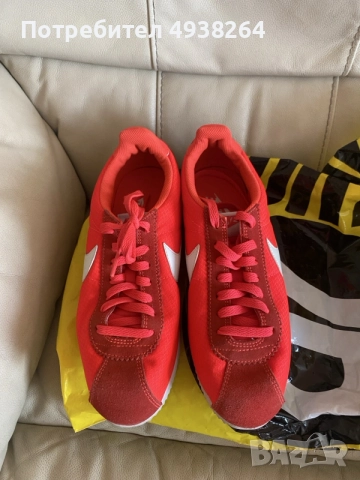 Дамски маратонки Nike, снимка 6 - Маратонки - 55944606