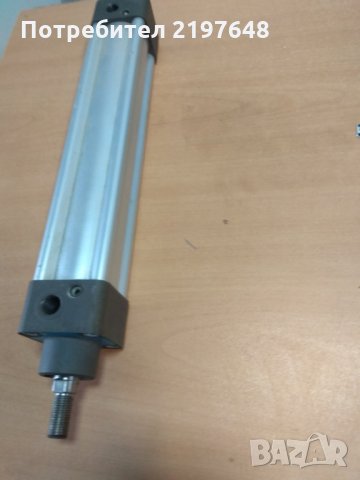 Пневматичен цилиндър 40х200 ISO6431