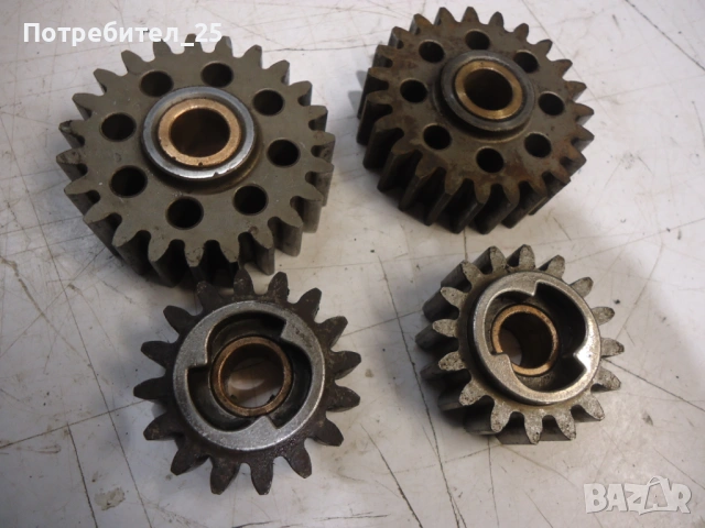 Комплект зъбни колела от косачка, снимка 2 - Резервни части за машини - 53422608
