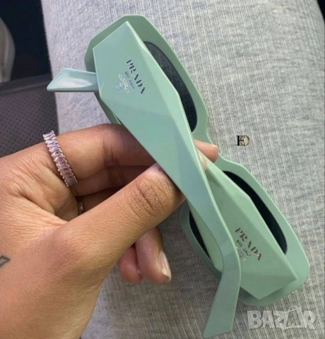 очила с черен обикновен калъф и ув защита prada burberry , снимка 4 - Слънчеви и диоптрични очила - 51459080