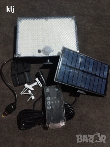 Външна соларна лампа с 400 лед, снимка 3 - Соларни лампи - 51388573